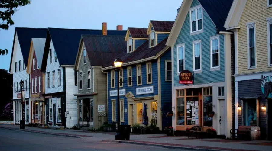 Saint Andrews mayor says residents remain calm ahead of storm