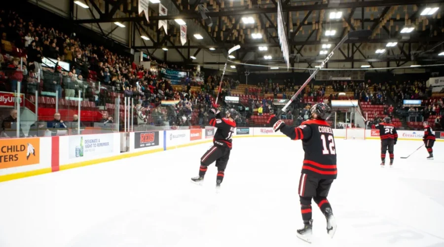 UNB men’s hockey team records perfect regular season