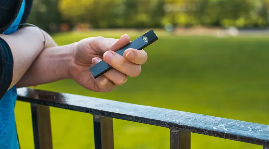 N.B. looks to crack down on youth vaping