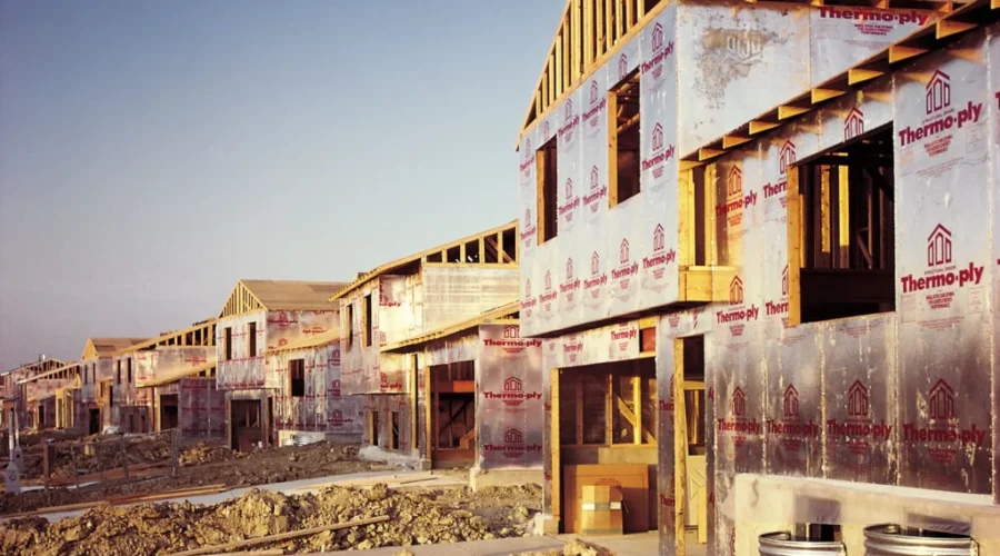Annual pace of housing starts fall 7% in March