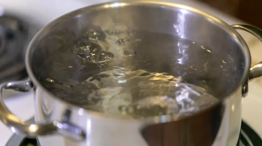 Boil water advisory for Riverside-Albert residents