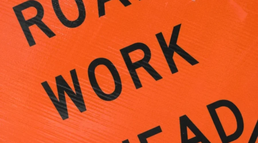 Lane closure on Mapleton Road