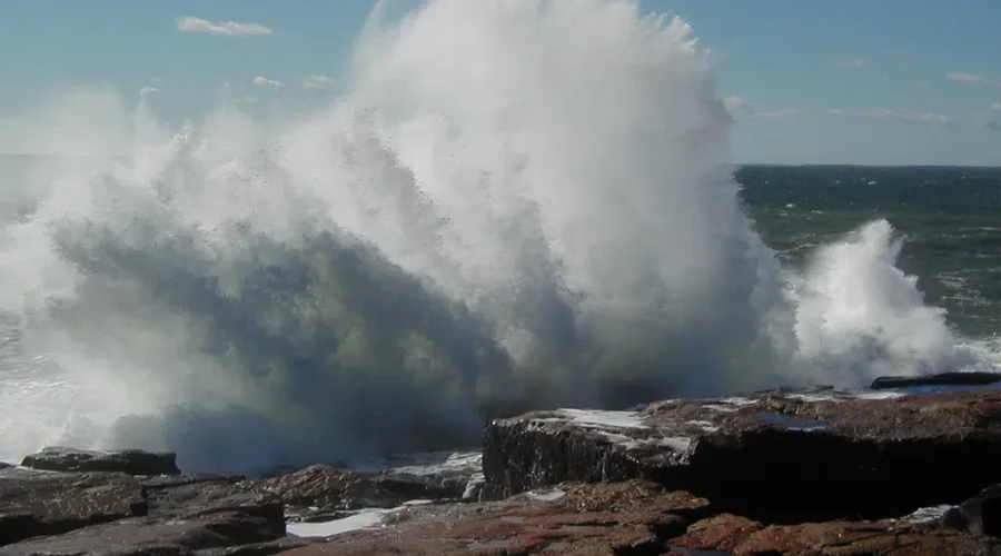 Big waves in the forecast for some N.B coastlines Friday