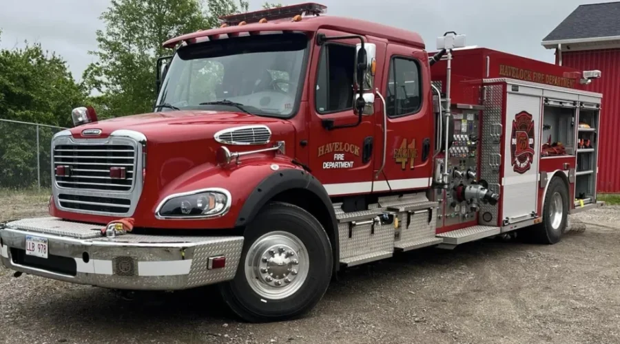 Fire destroys farmhouse in Harewood, N.B.
