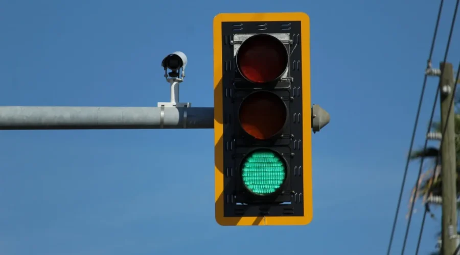 Traffic light maintenance on Mapleton Road