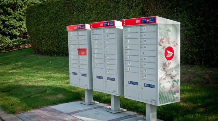 Report suggests phasing out daily door-to-door mail delivery