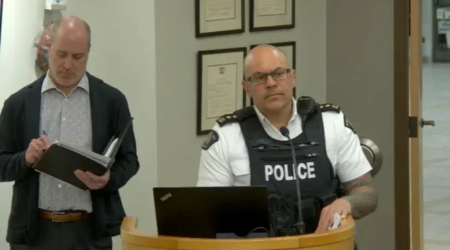 Specialists called in after artillery shell discovered in Riverview