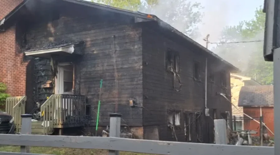 No one hurt in Lindsay Street fire in Riverview