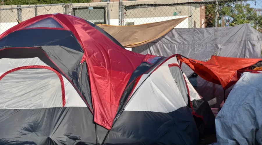 Council passes encampment response policy in principle