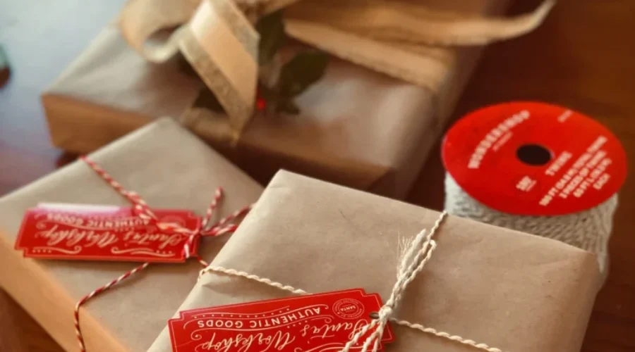 Better Business Bureau provides tips to avoid getting scammed this holiday season