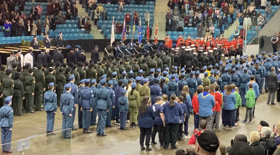 Crowds gather to give gratitude on Remembrance Day