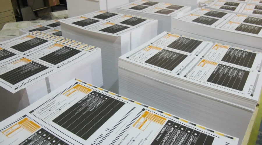 Elections New Brunswick updating voters list