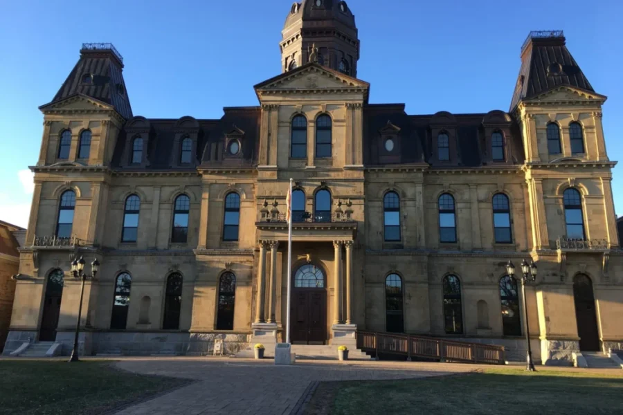 Proposed consumer advocate for energy panned by N.B. opposition parties