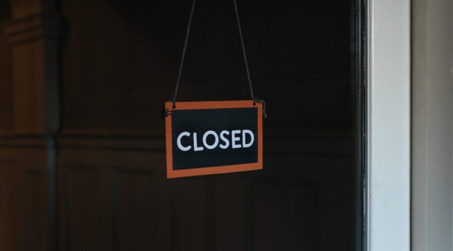 Power outage closes Riverview school