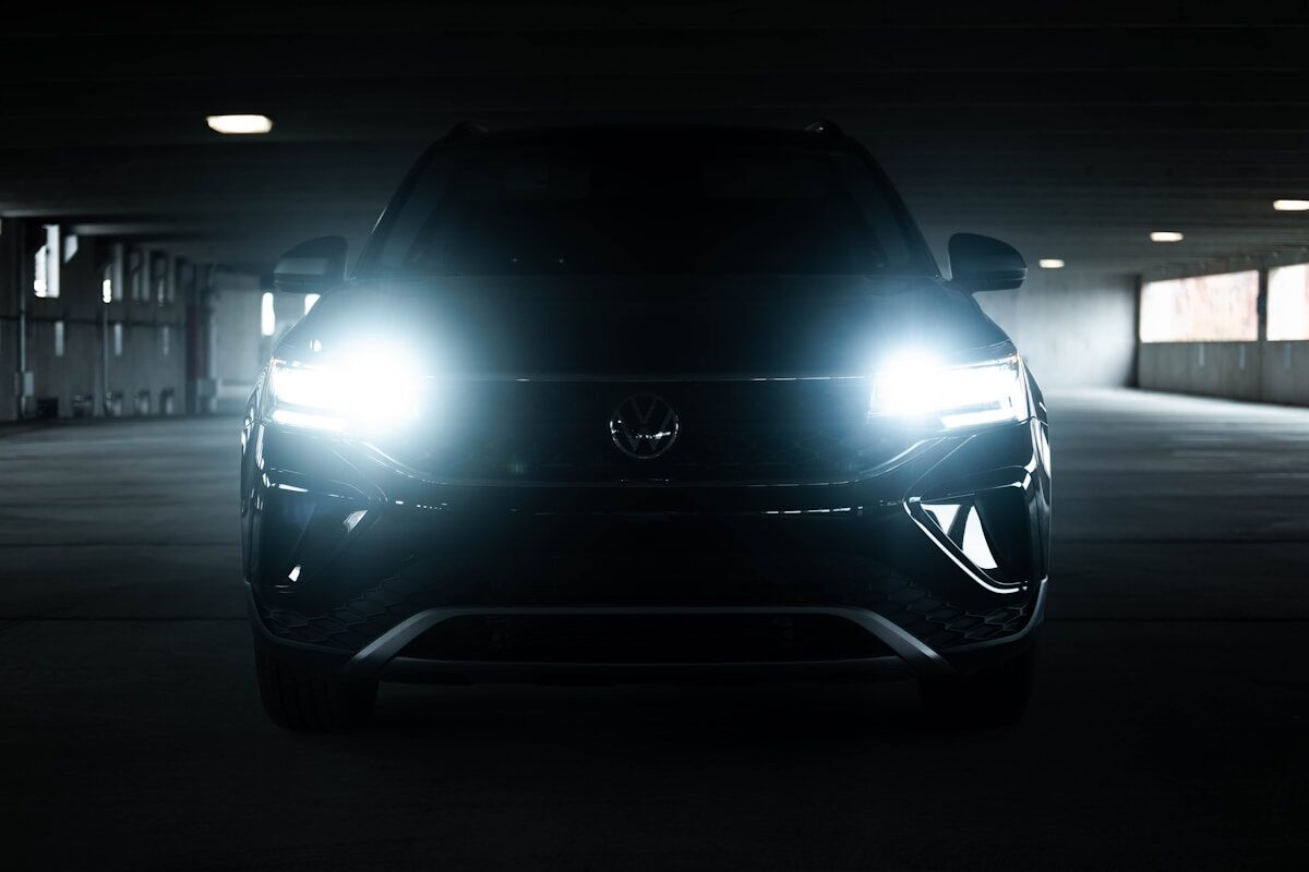 Transport Canada surveying public on vehicle headlight glare