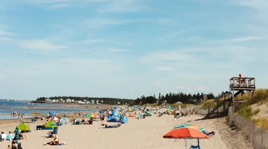 Parlee Beach Provincial Park season extended to Oct. 12