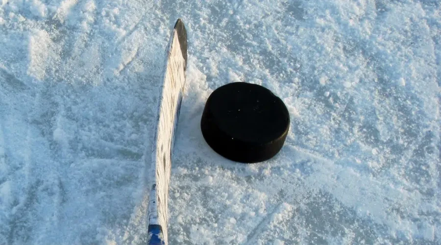 Fredericton man honoured for positive impacts through hockey